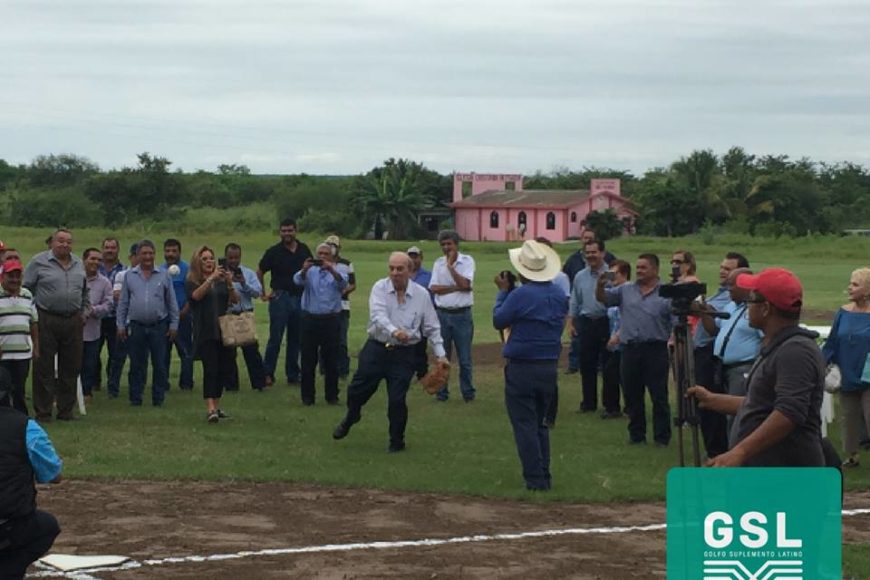 Parque de beisbol en Ebano